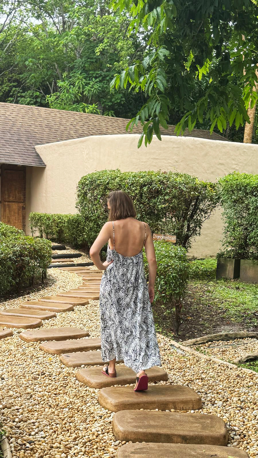 Palmika Black & White Sleeveless Dress